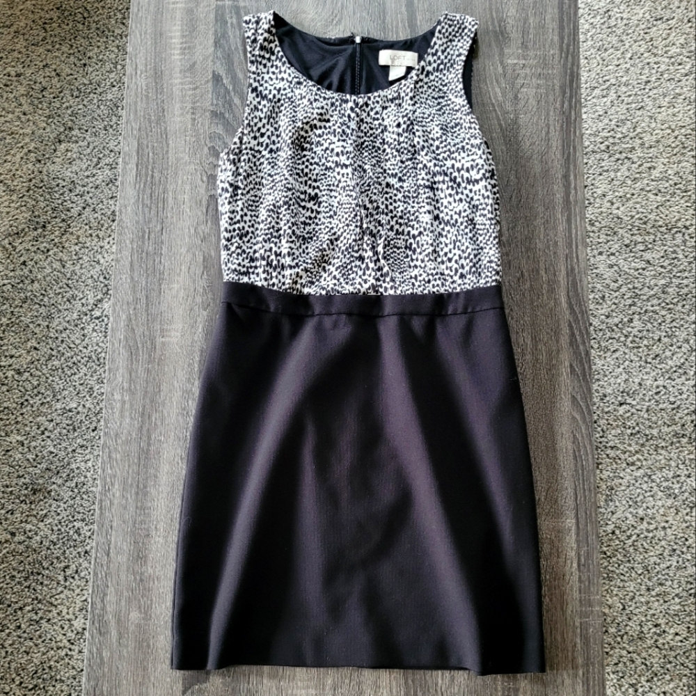 LOFT Sleeveless Petite Dress
